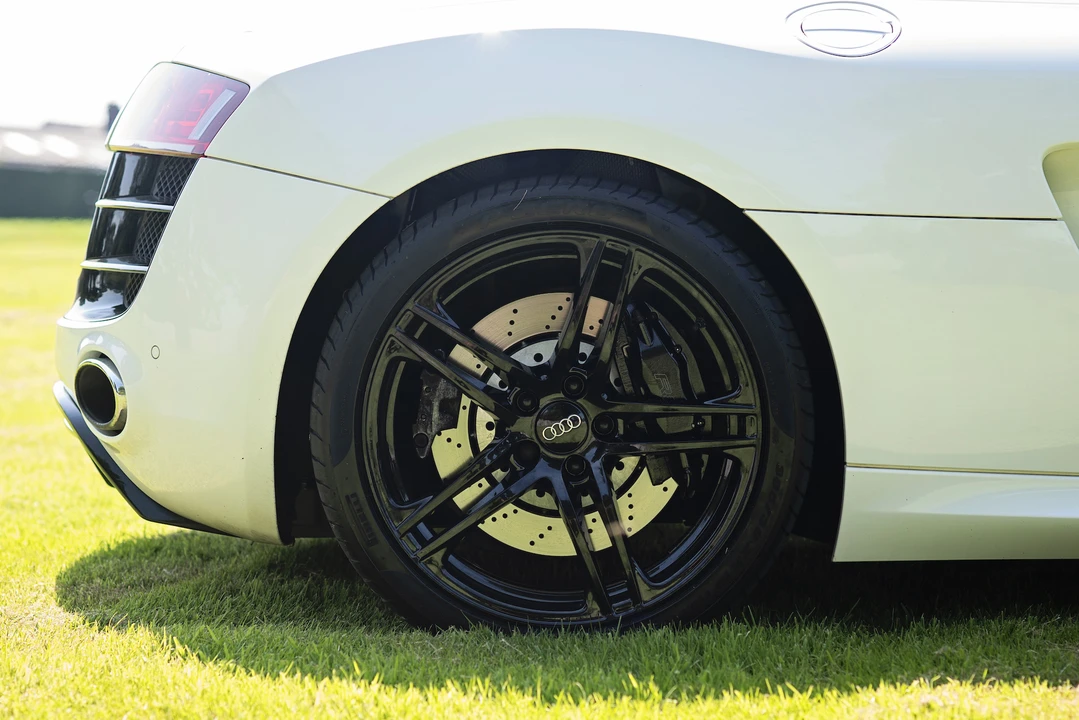 2010 Audi 42 R8 - Image 19 of 31