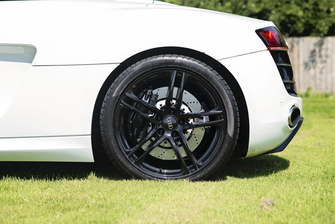 2010 Audi 42 R8 - Image 18 of 31