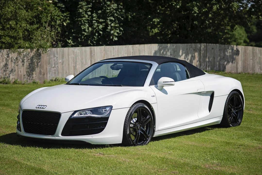 2010 Audi 42 R8 - Image 2 of 31