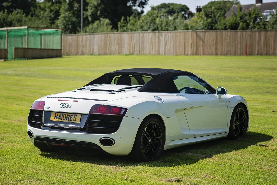 2010 Audi 42 R8 - Image 6 of 31
