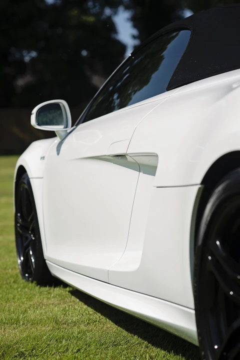 2010 Audi 42 R8 - Image 28 of 31