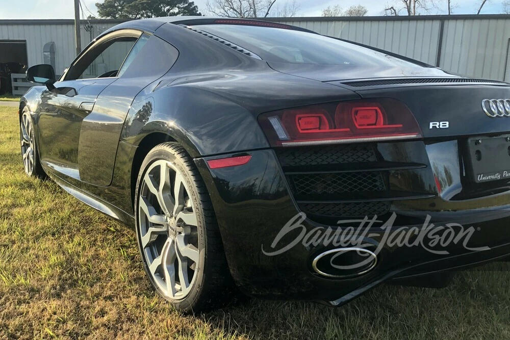 2010 Audi 42 R8 - Image 8 of 17