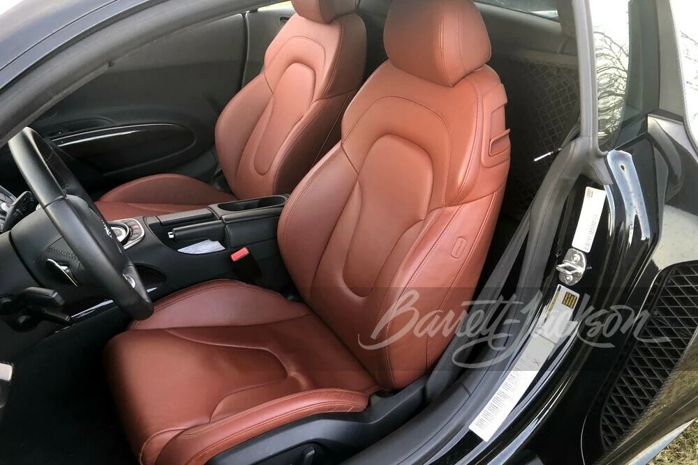 2010 Audi 42 R8 - Image 12 of 17