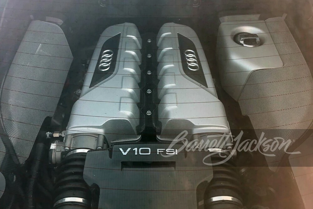 2010 Audi 42 R8 - Image 14 of 17