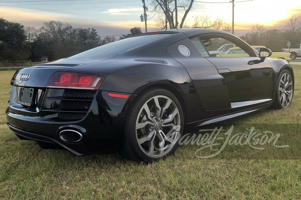 2010 Audi 42 R8 - Image 17 of 17
