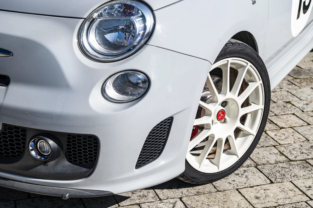 2010 Fiat Abarth 500 - Image 27 of 31