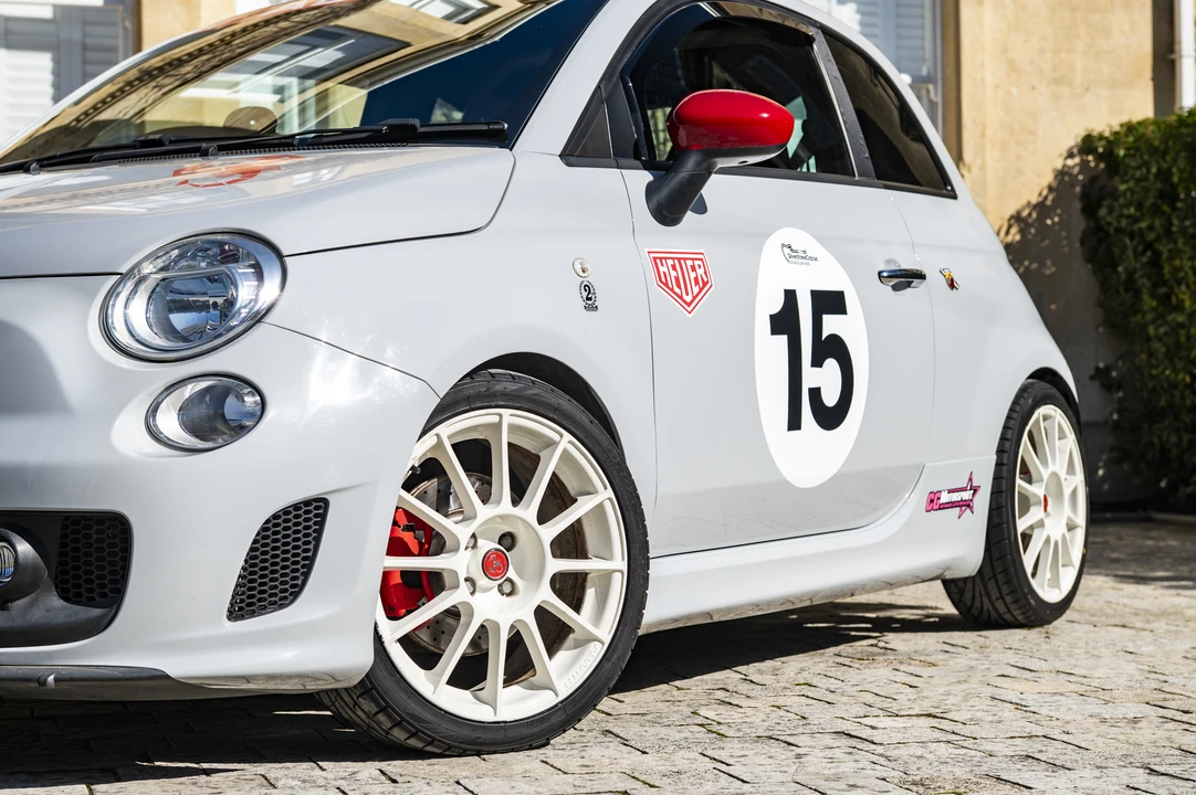 2010 Fiat Abarth 500 - Image 28 of 31