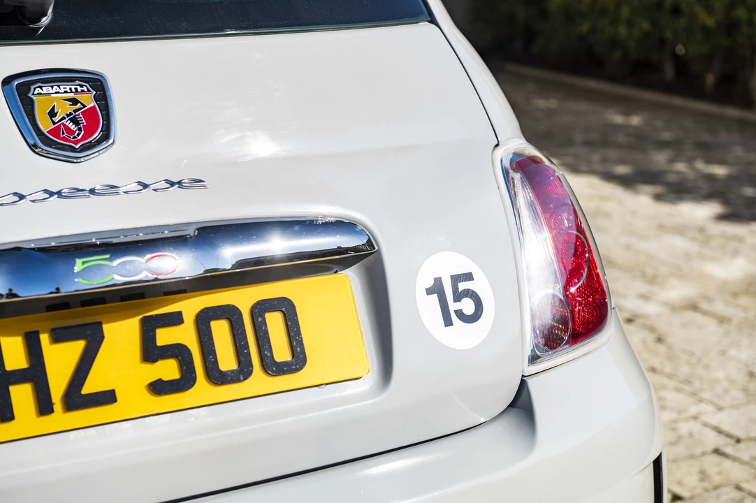 2010 Fiat Abarth 500 - Image 13 of 31