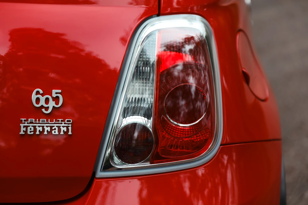 2010 Fiat Abarth 500 - Image 15 of 31