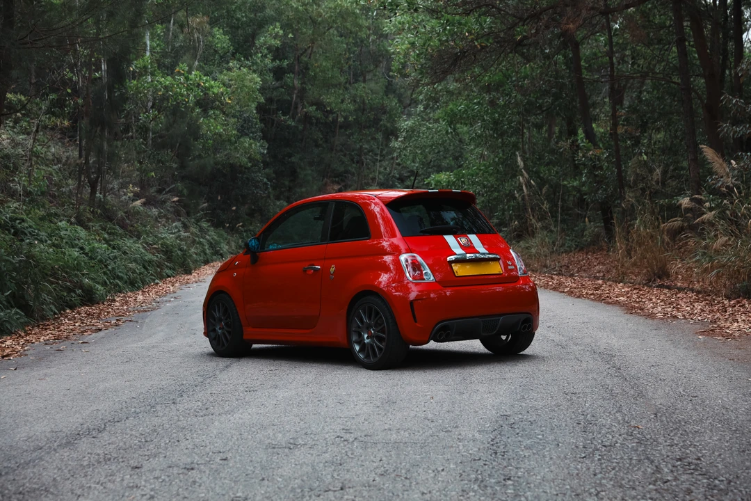 2010 Fiat Abarth 500 - Image 7 of 31
