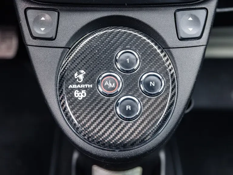 2010 Abarth - Image 20 of 31