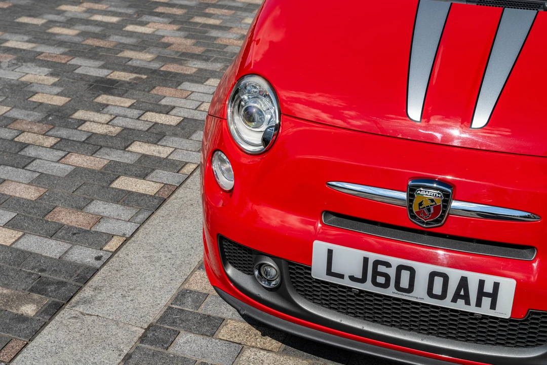 2010 Fiat Abarth 500 - Image 10 of 31