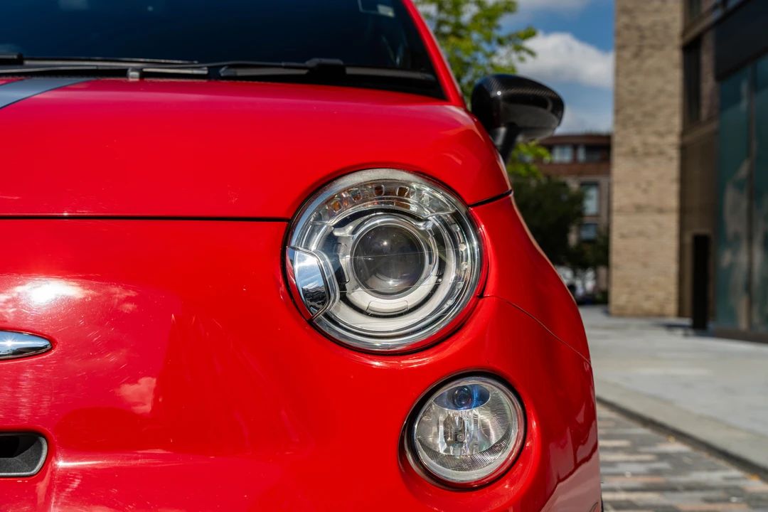 2010 Fiat Abarth 500 - Image 14 of 31