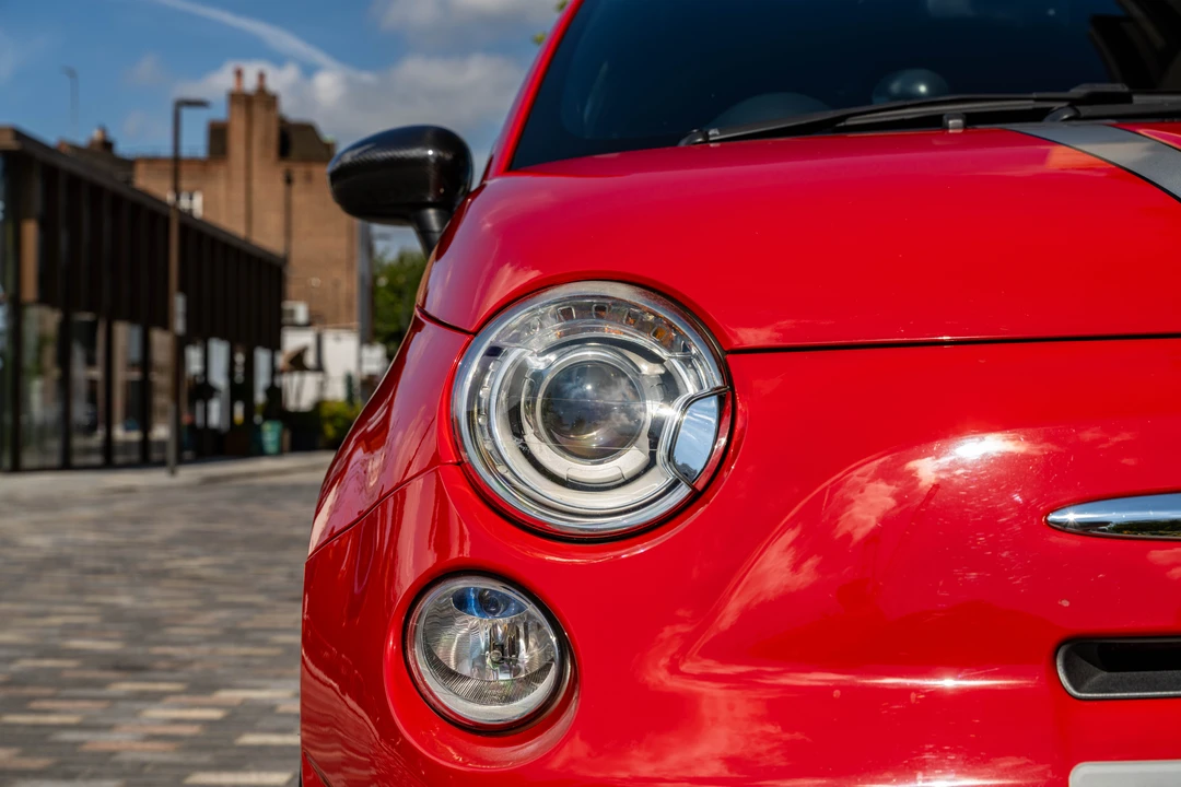 2010 Fiat Abarth 500 - Image 15 of 31