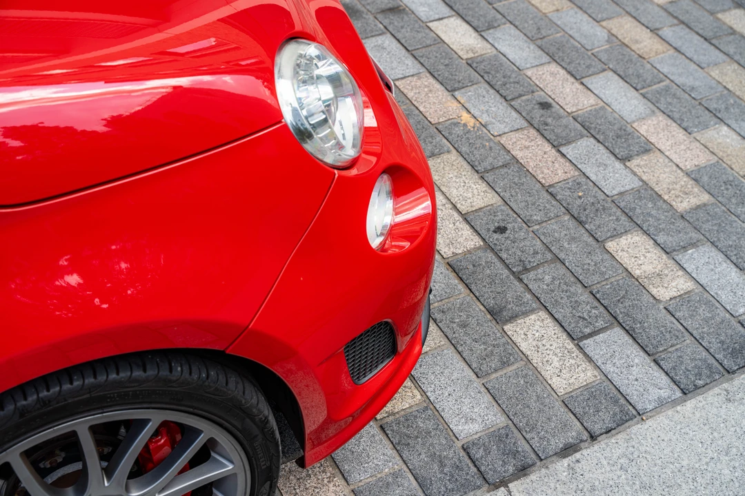 2010 Fiat Abarth 500 - Image 18 of 31