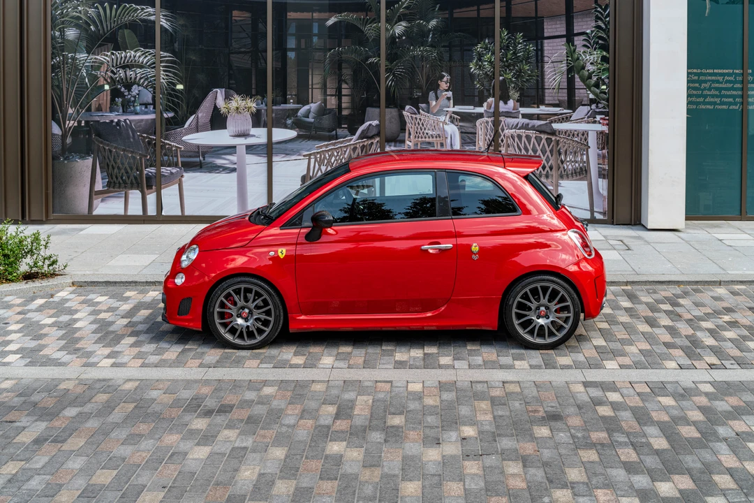 2010 Fiat Abarth 500 - Image 8 of 31