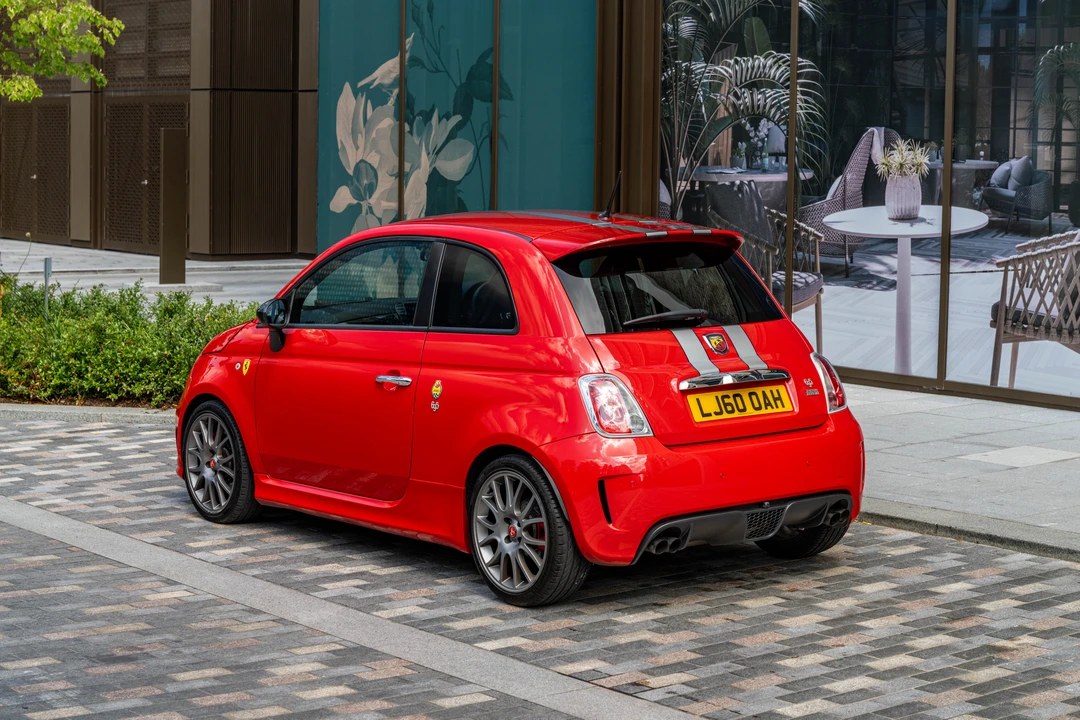 2010 Fiat Abarth 500 - Image 7 of 31