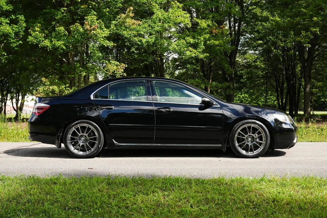 2010 Acura RL 2nd Gen - Image 10 of 31