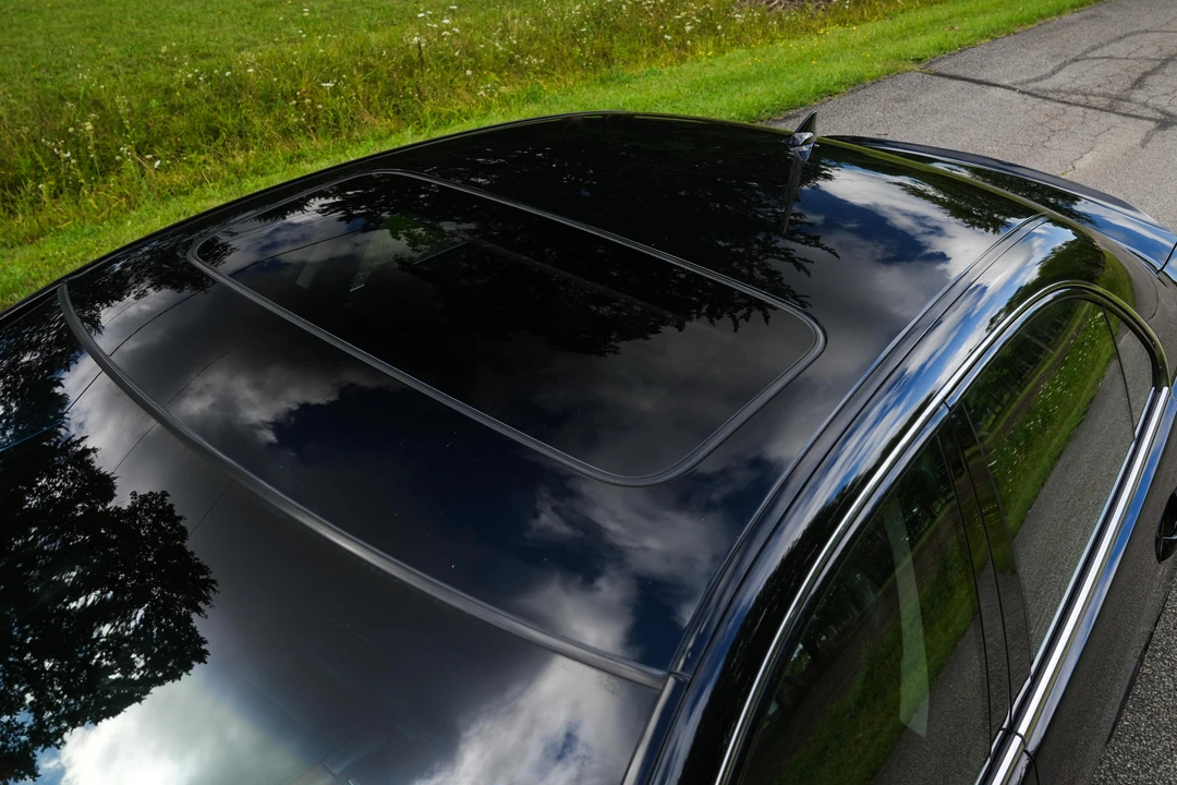 2010 Acura RL 2nd Gen - Image 23 of 31
