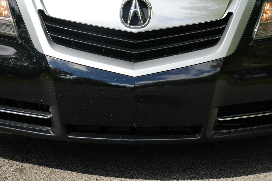 2010 Acura RL 2nd Gen - Image 17 of 31