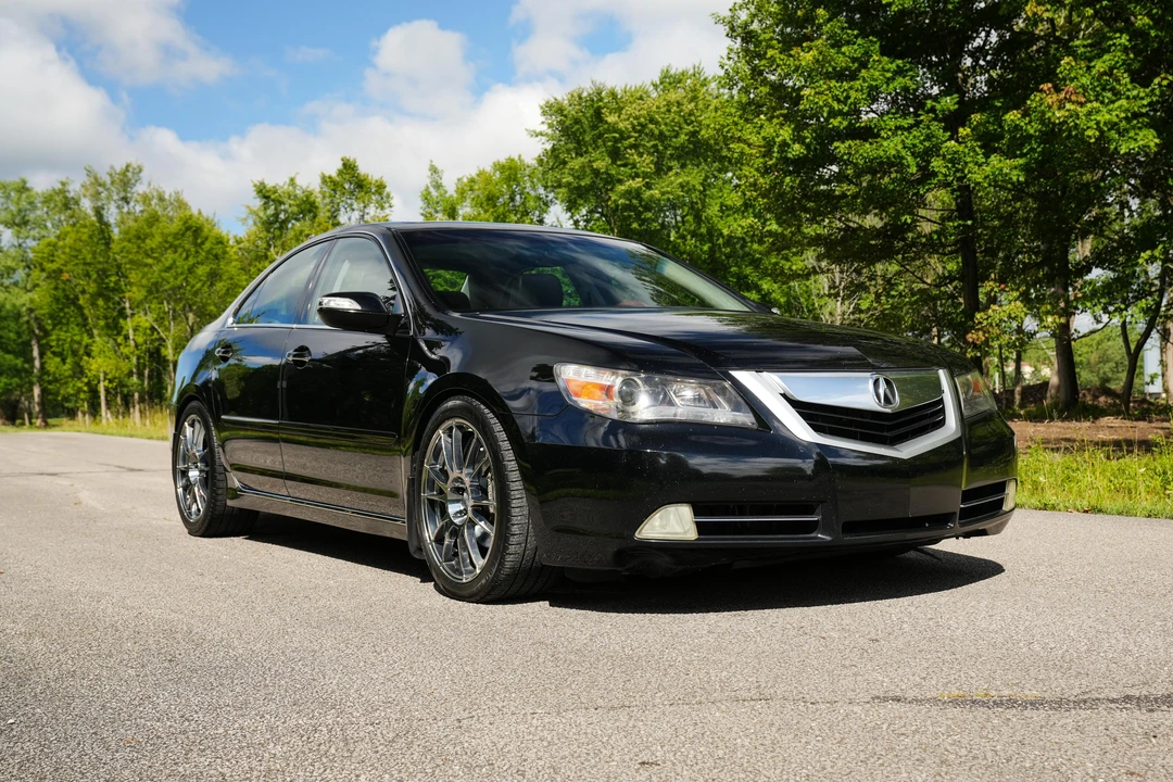 2010 Acura RL 2nd Gen - Image 12 of 31