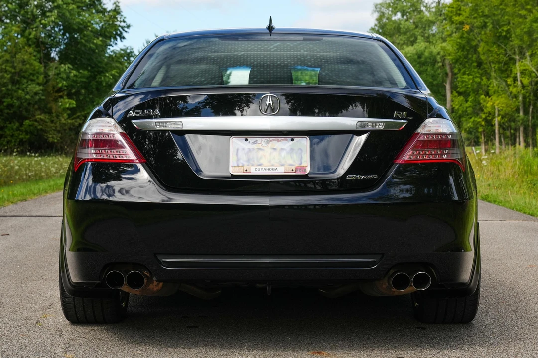 2010 Acura RL 2nd Gen - Image 5 of 31