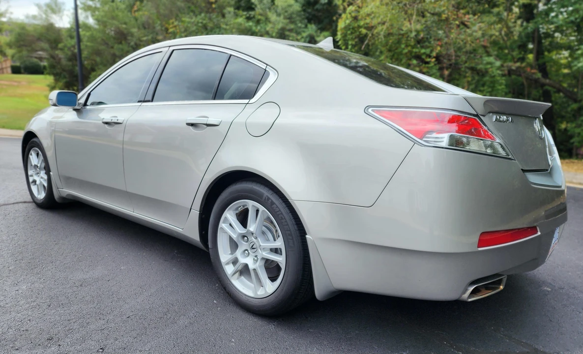 2010 Acura TL 4th Gen - Image 13 of 31