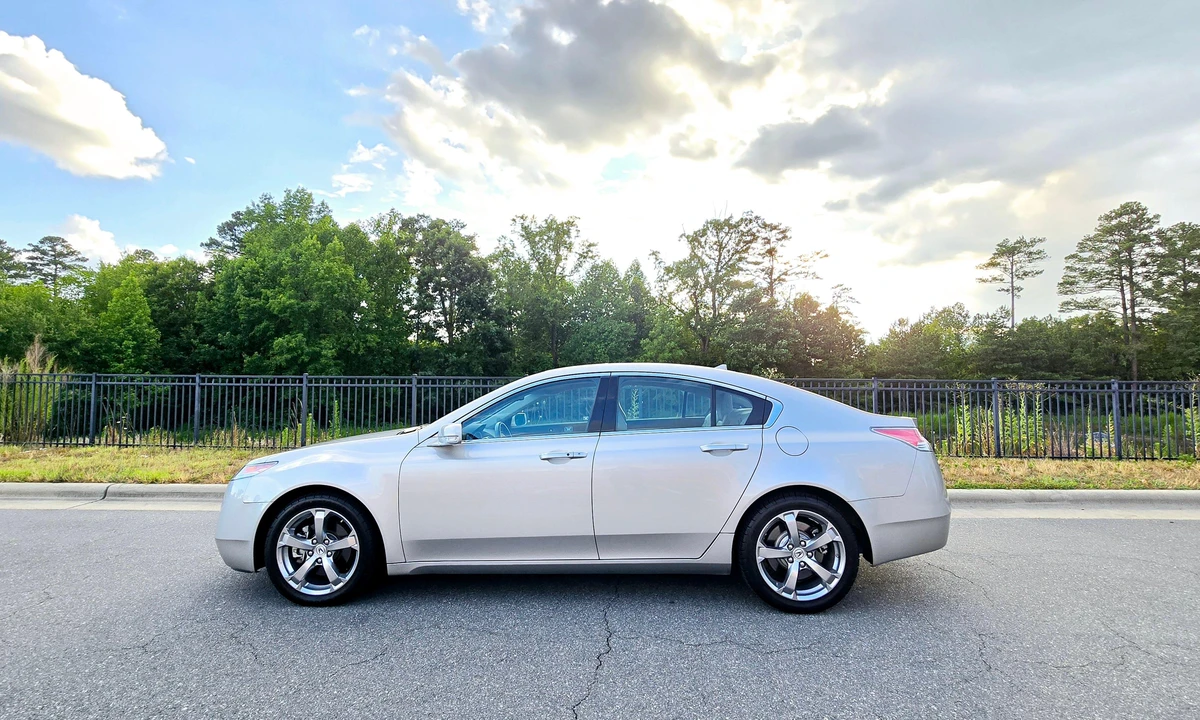 2010 Acura TL 4th Gen - Image 12 of 31