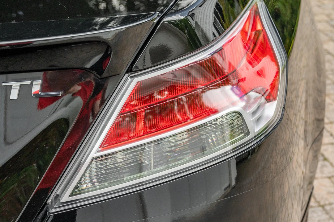 2010 Acura TL 4th Gen - Image 21 of 31
