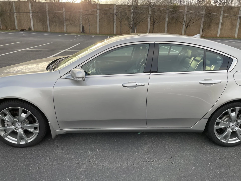 2010 Acura TL 4th Gen - Image 18 of 31