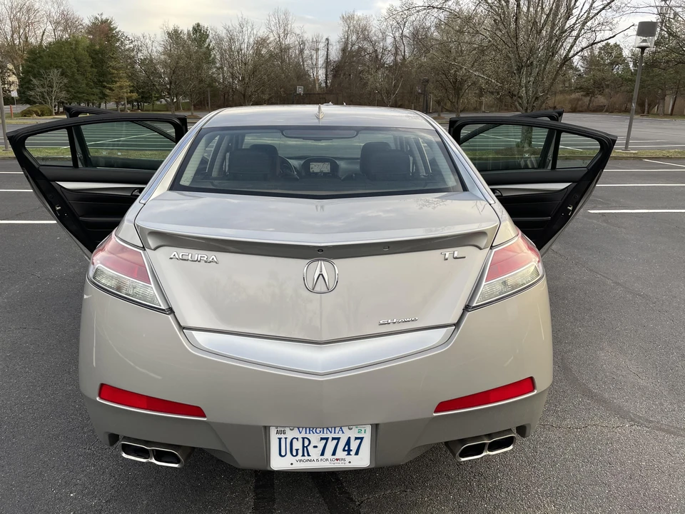 2010 Acura TL 4th Gen - Image 10 of 31