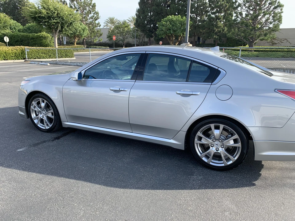 2010 Acura TL 4th Gen - Image 10 of 31