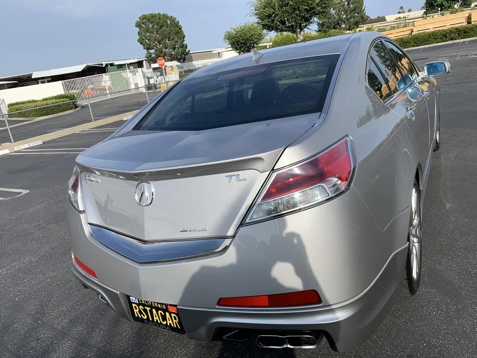 2010 Acura TL 4th Gen - Image 16 of 31