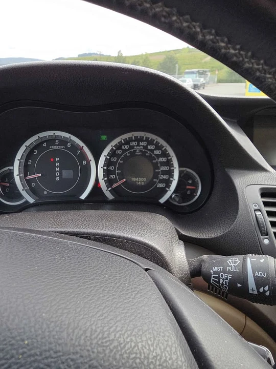 2010 Acura TSX 2nd Gen - Image 14 of 15