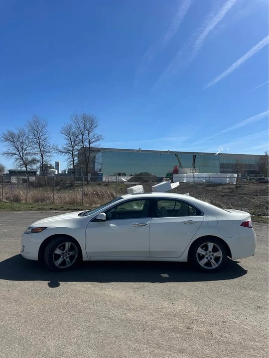 2010 Acura TSX 2nd Gen - Image 4 of 15