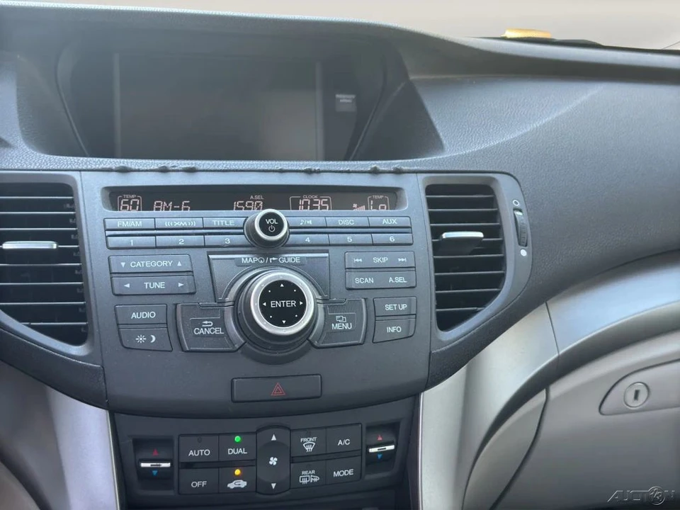 2010 Acura TSX 2nd Gen - Image 17 of 21