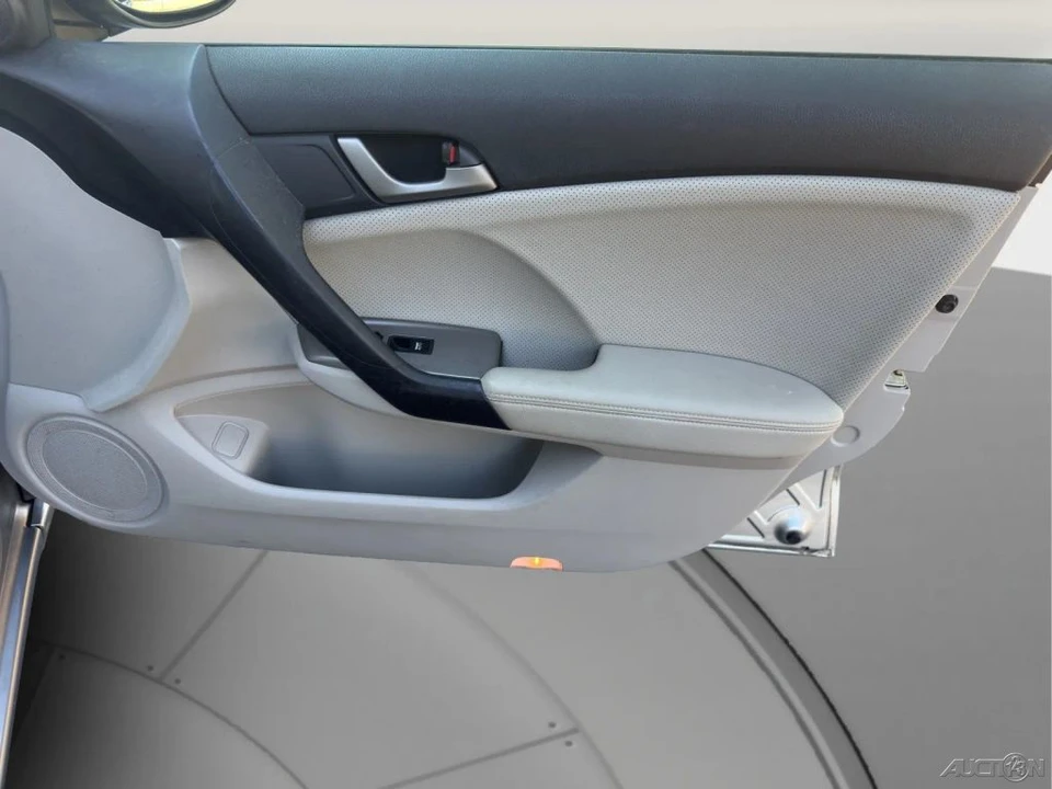 2010 Acura TSX 2nd Gen - Image 18 of 21