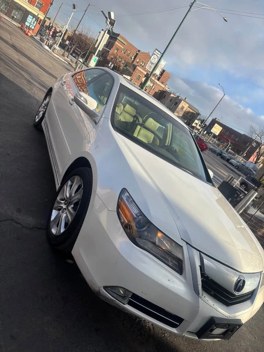 2010 Acura RL 2nd Gen - Image 12 of 13