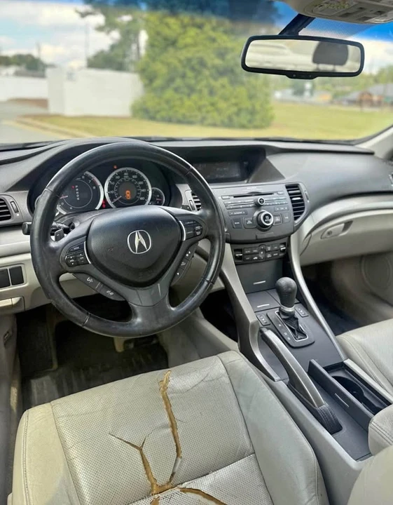 2010 Acura TSX 2nd Gen - Image 9 of 11