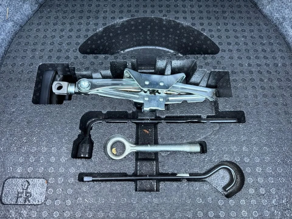 2010 Acura TL 4th Gen - Image 7 of 20
