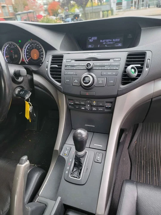 2010 Acura TSX 2nd Gen - Image 15 of 18