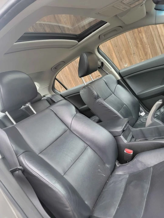 2010 Acura TSX 2nd Gen - Image 17 of 18