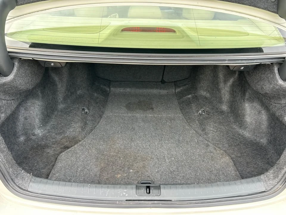 2010 Acura TSX 2nd Gen - Image 14 of 18