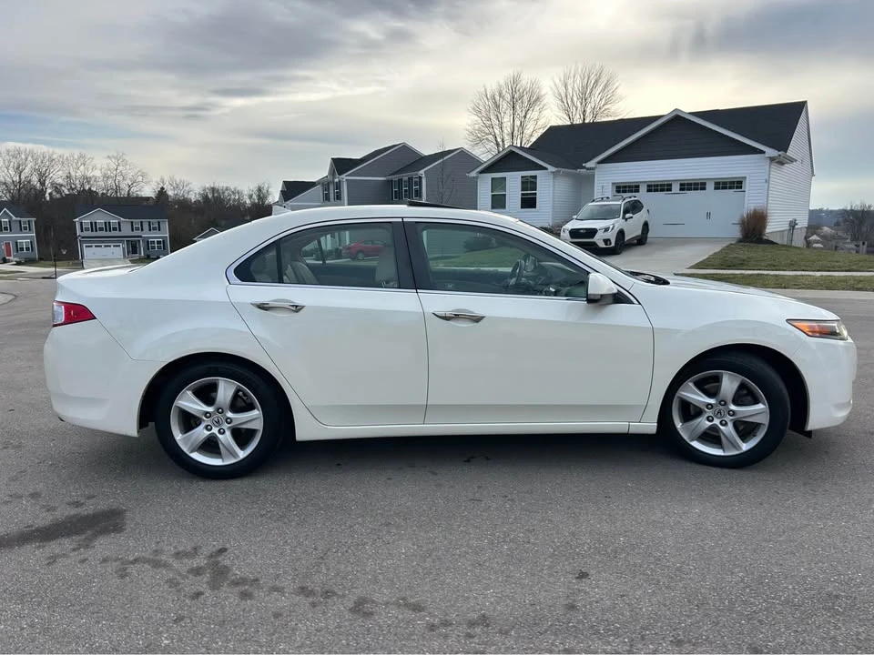 2010 Acura TSX 2nd Gen - Image 4 of 18