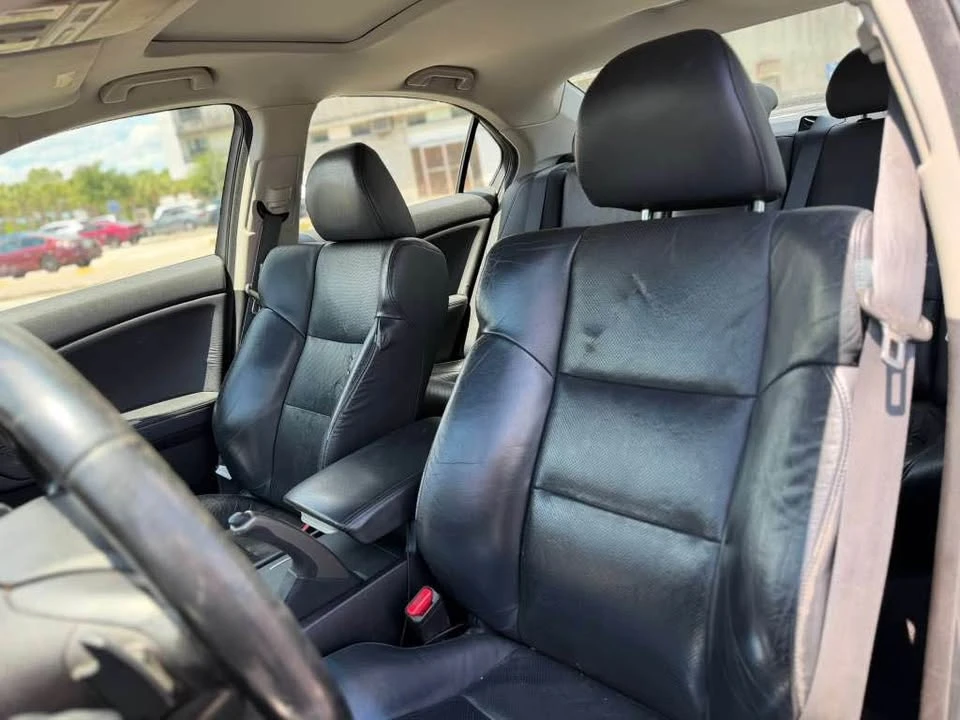 2010 Acura TSX 2nd Gen - Image 14 of 15