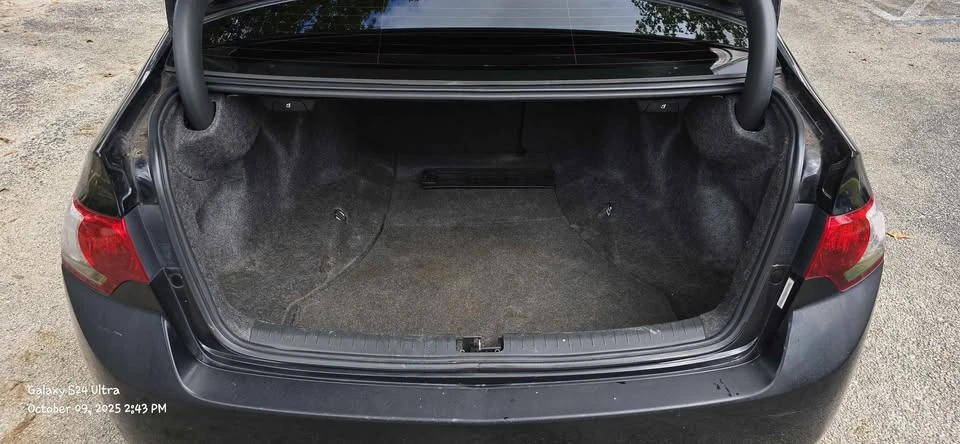 2010 Acura TSX 2nd Gen - Image 8 of 17