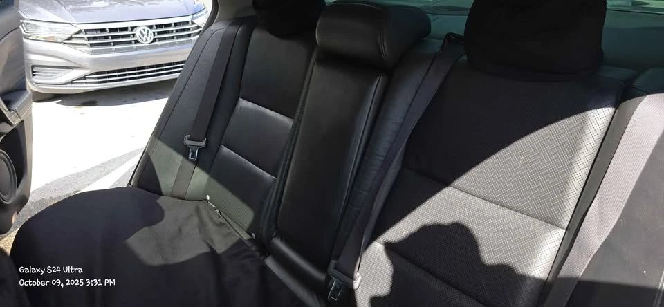2010 Acura TSX 2nd Gen - Image 11 of 17