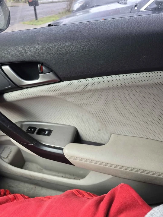 2010 Acura TSX 2nd Gen - Image 10 of 12