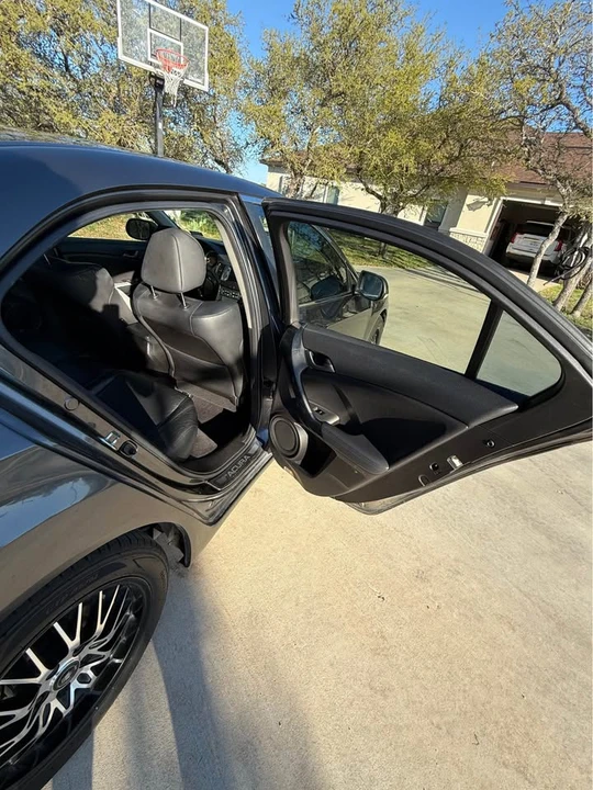 2010 Acura TSX 2nd Gen - Image 11 of 17