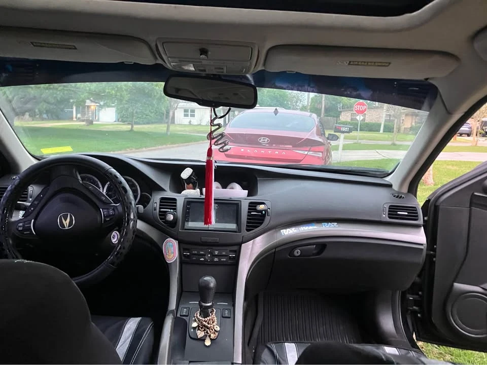 2010 Acura TSX 2nd Gen - Image 11 of 15